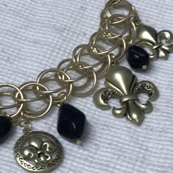 Gold black charms fleur de lis necklace set new - Picture 3 of 5